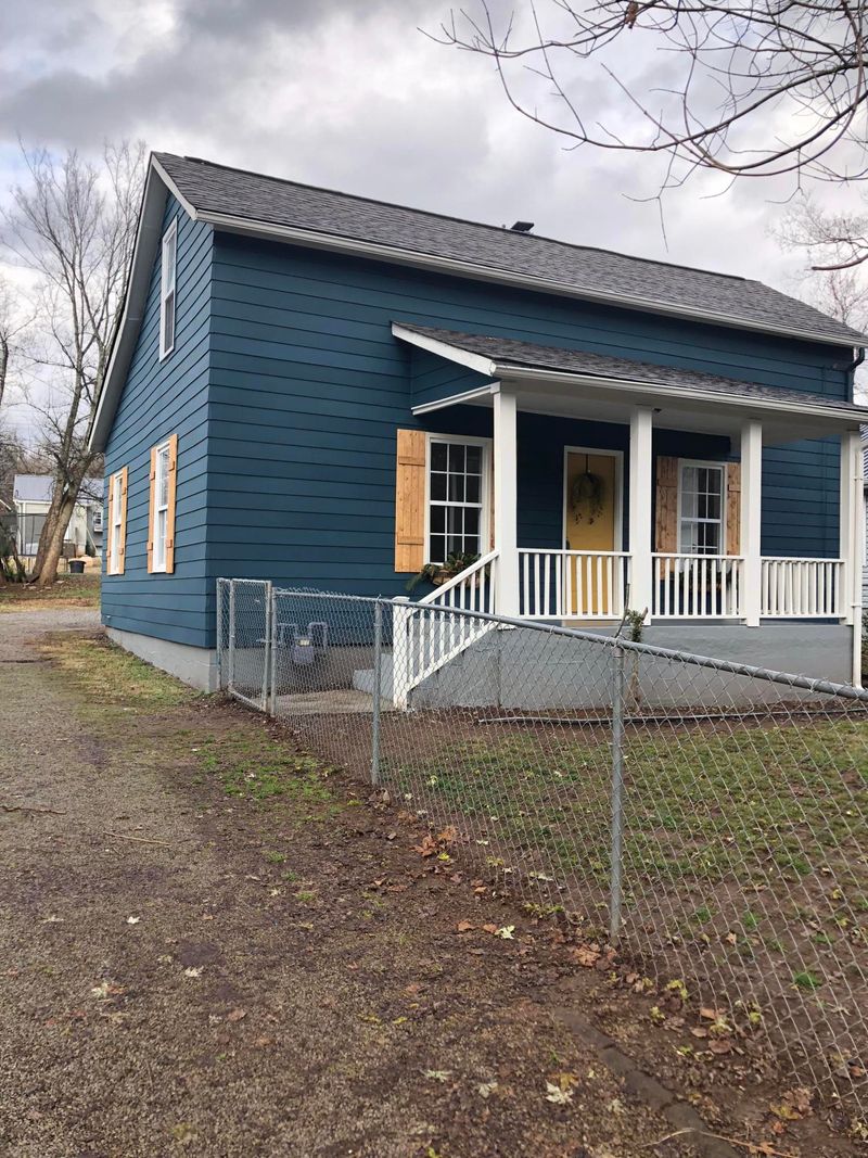 618 Steekee St, Loudon, TN 37774