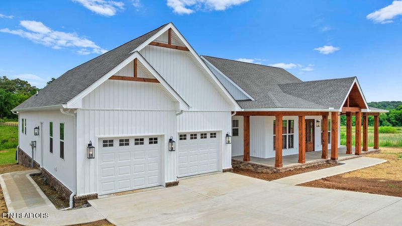 6184 Morganton Rd, Greenback, TN 37742