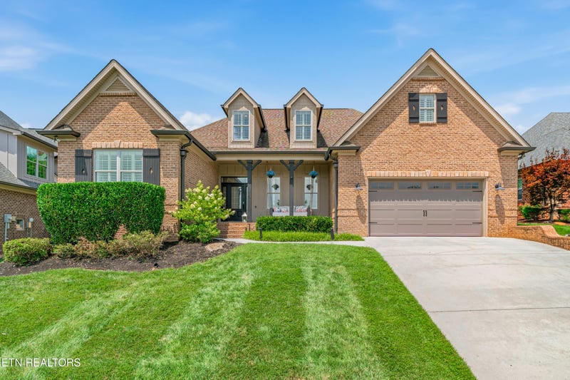 619 Elk Falls Ln, Knoxville, TN 37922