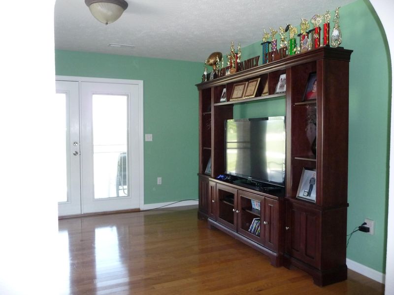 619 Southview Cir, Kodak, TN 37764