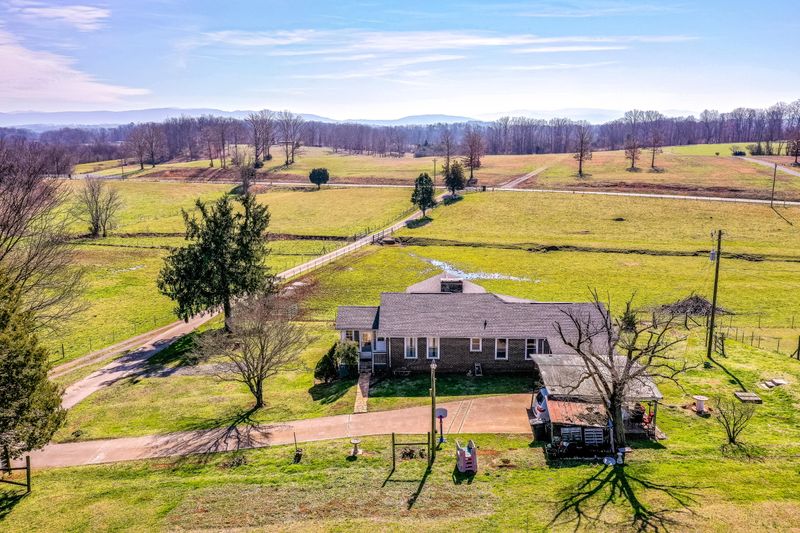 6196 Morganton Rd, Greenback, TN 37742