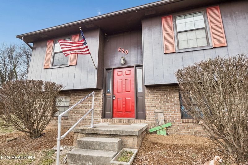 620 Cagle St, Clinton, TN 37716