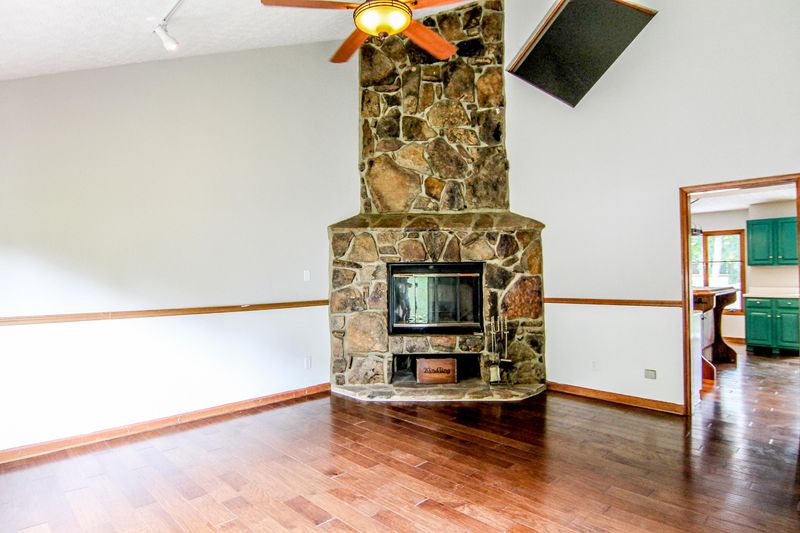 620 Hickory Woods Rd, Knoxville, TN 37934