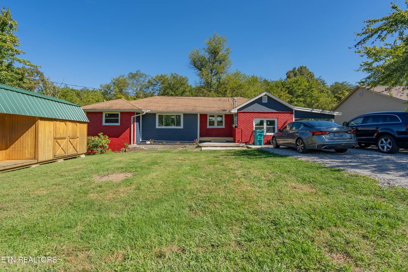 620 Hillcrest Dr, Crossville, TN 38555