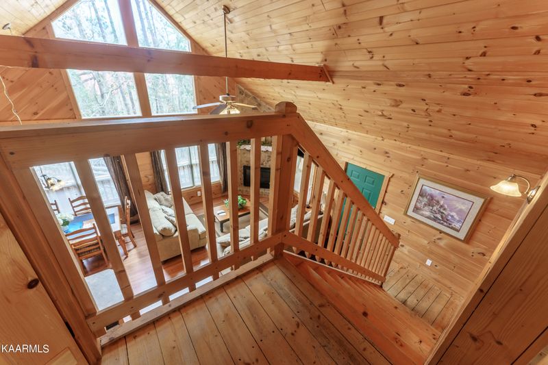 620 Magic Kingdom Ln, Sevierville, TN 37876