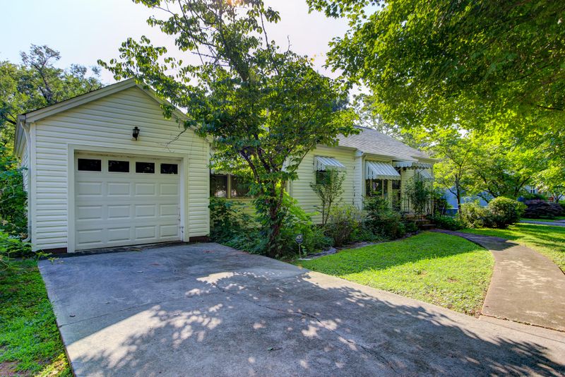 6204 Thomas Rd, Knoxville, TN 37920