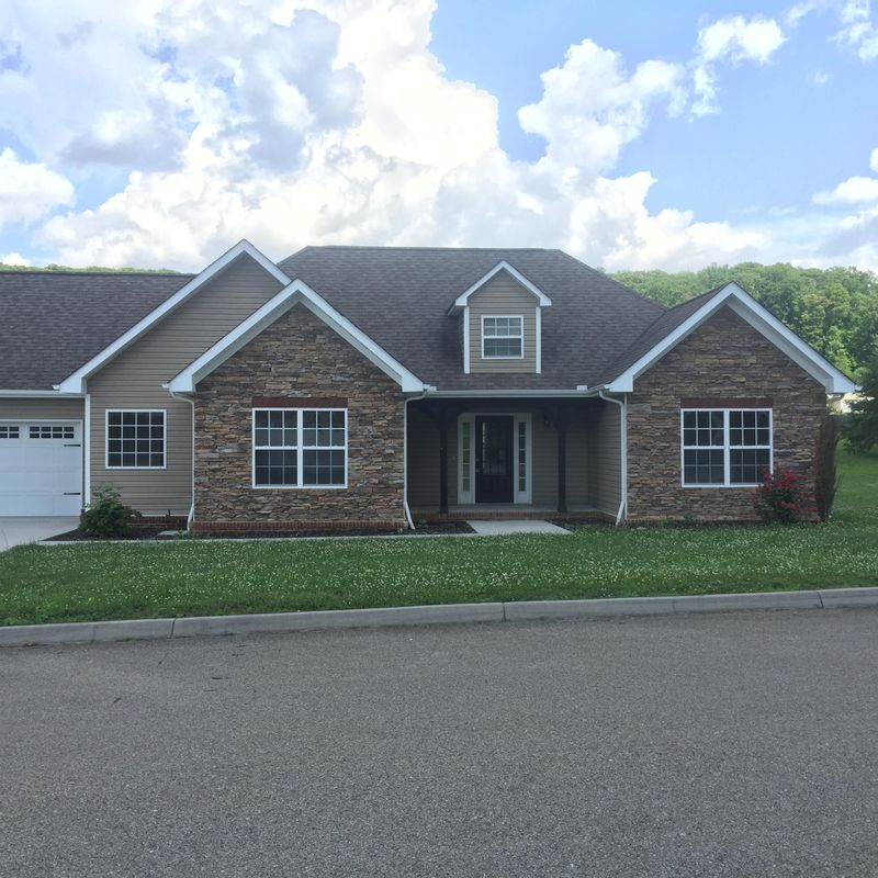 6207 Christian Springs Dr, Corryton, TN 37721