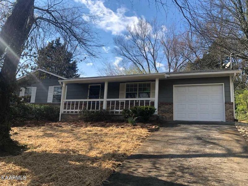 6207 Janmer` Dr, Knoxville, TN 37909