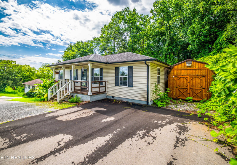 621 Latham Ave, Knoxville, TN 37920