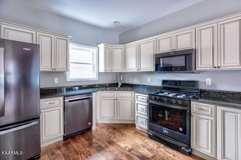 621 Lindsey Mill Cir #1, Rocky Top, TN 37769