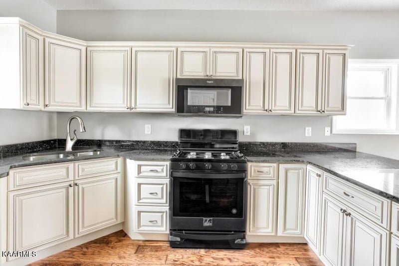 621 Lindsey Mill Cir #1, Rocky Top, TN 37769