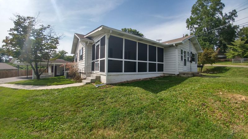 621 Pennsylvania Ave, Oak Ridge, TN 37830
