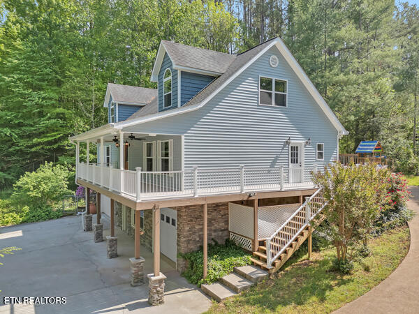 621 W Millers Cove Rd, Walland, TN 37886