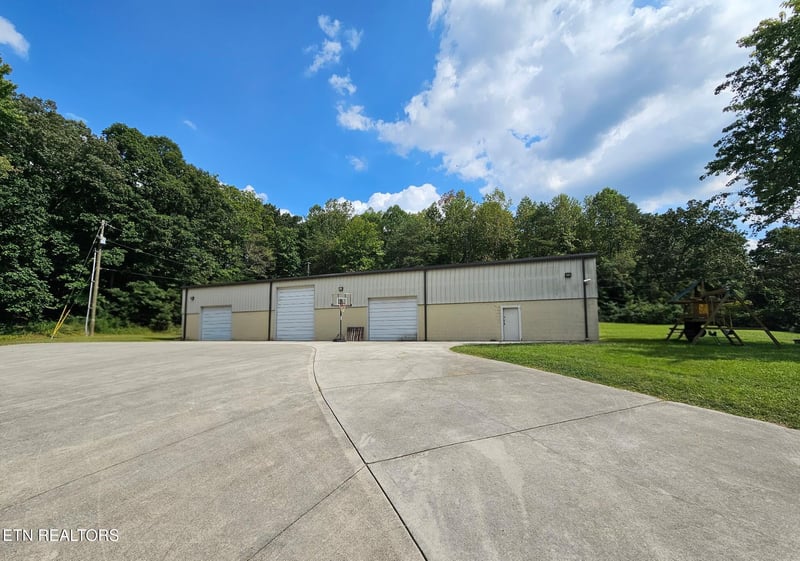 6214 Keck Rd, Knoxville, TN 37912