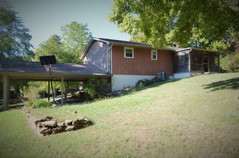6216 Ricky Allen Rd, Corryton, TN 37721