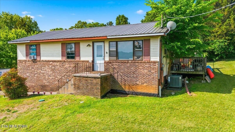 6217 Renee Rd, Corryton, TN 37721