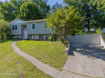 6217 Starhurst Dr, Knoxville, TN 37921