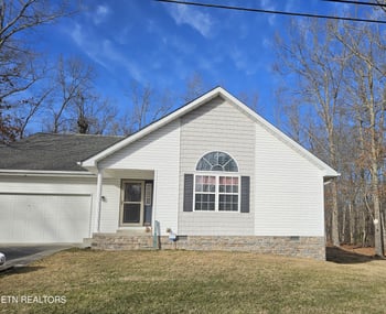 6219 Osage Rd, Crossville, TN 38572
