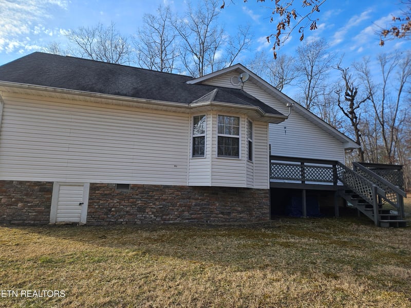 6219 Osage Rd, Crossville, TN 38572