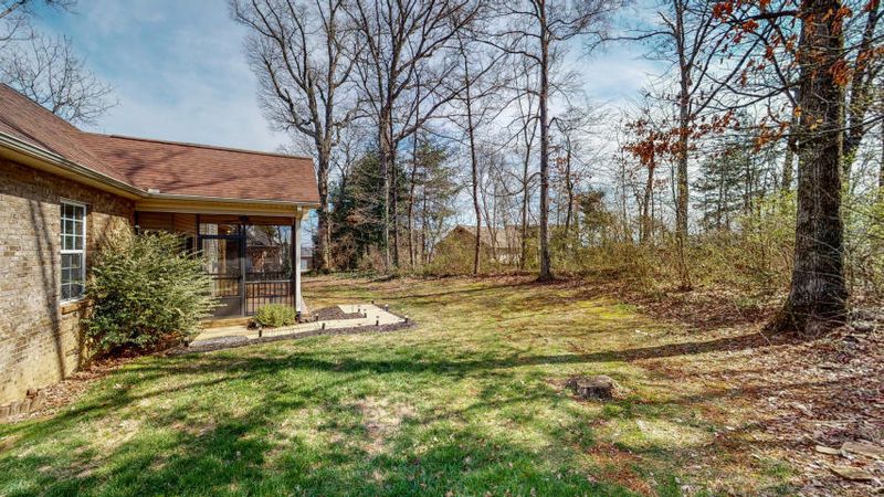 622 Devictor Dr, Maryville, TN 37801
