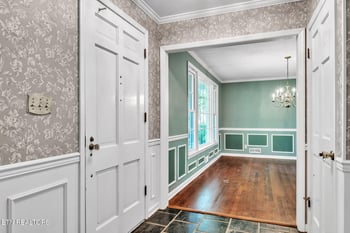 622 S Charles G Seivers Blvd, Clinton, TN 37716