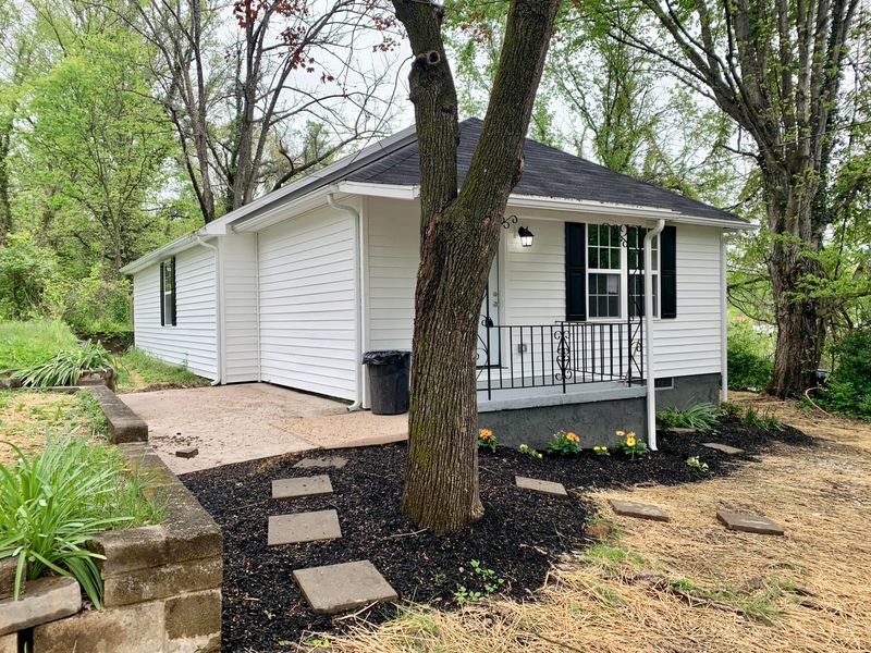 622 Short St, Harriman, TN 37748