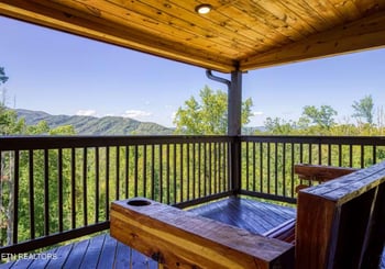 622 Timber Ridge Rd, Gatlinburg, TN 37738