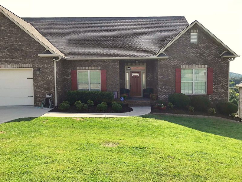 6220 Lantern Ridge Ln, Knoxville, TN 37921