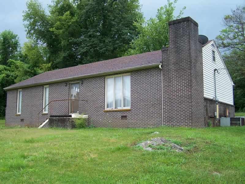 6220 Roscoe Ln, Knoxville, TN 37914