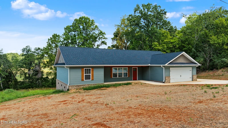 6221 Bingham Ln, Maryville, TN 37801