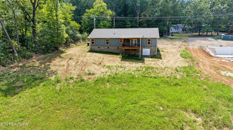 6221 Bingham Ln, Maryville, TN 37801