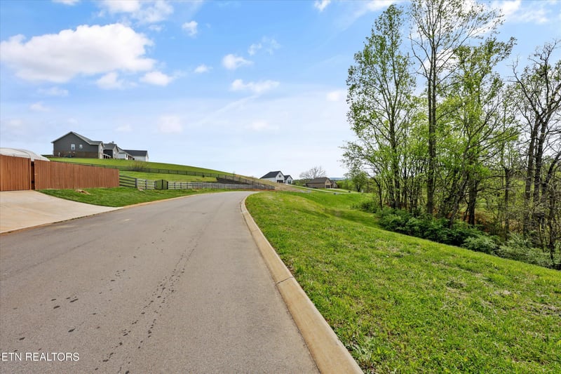 623 Farm Of The Smokies Way, Maryville, TN 37804