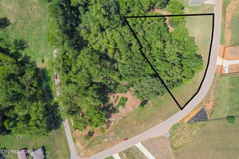 623 Farm Of The Smokies Way, Maryville, TN 37804
