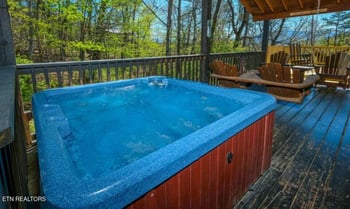623 Iron Mountain Rd, Pigeon Forge, TN 37863