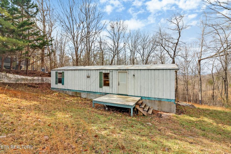 623 Skyline Dr, Harriman, TN 37748