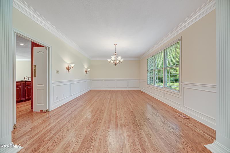 623 Smith Rd, Knoxville, TN 37934
