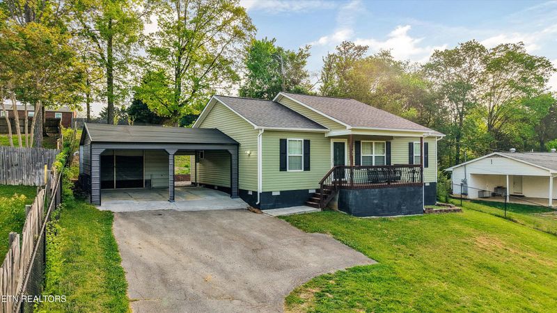 6236 Pleasant Ridge Rd, Knoxville, TN 37912