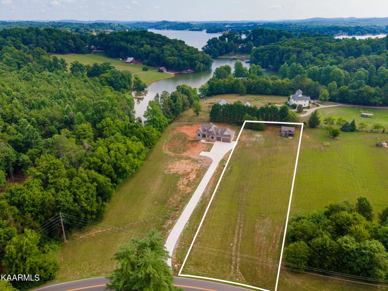 624 Disco Loop Rd, Friendsville, TN 37737