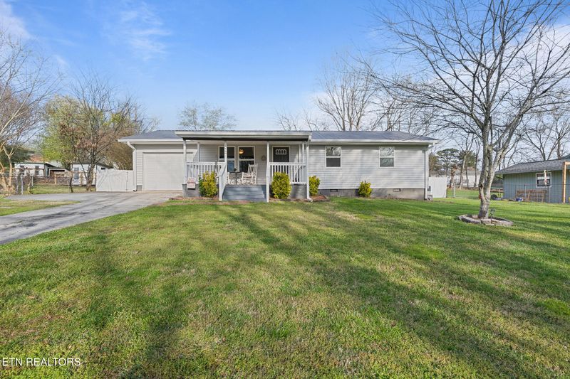 624 Scenic Hill Dr, Seymour, TN 37865