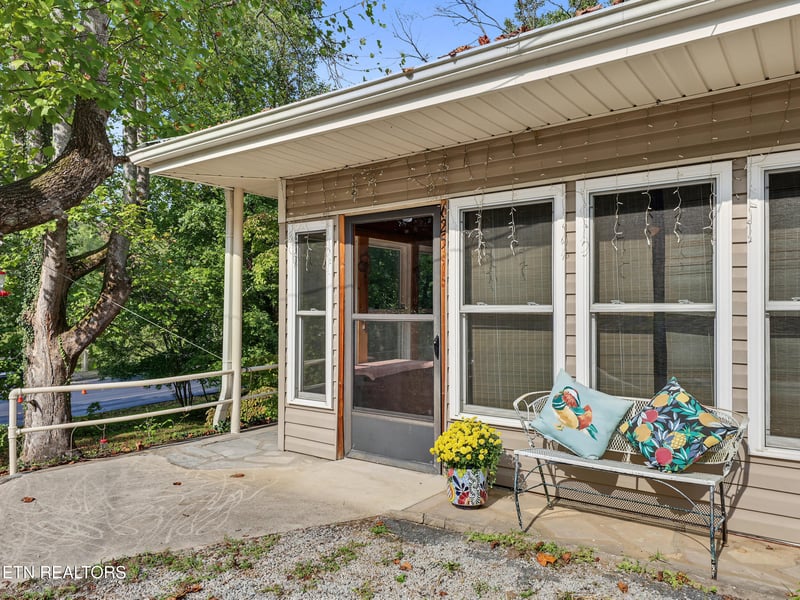 625 Asbury Ln, Gatlinburg, TN 37738