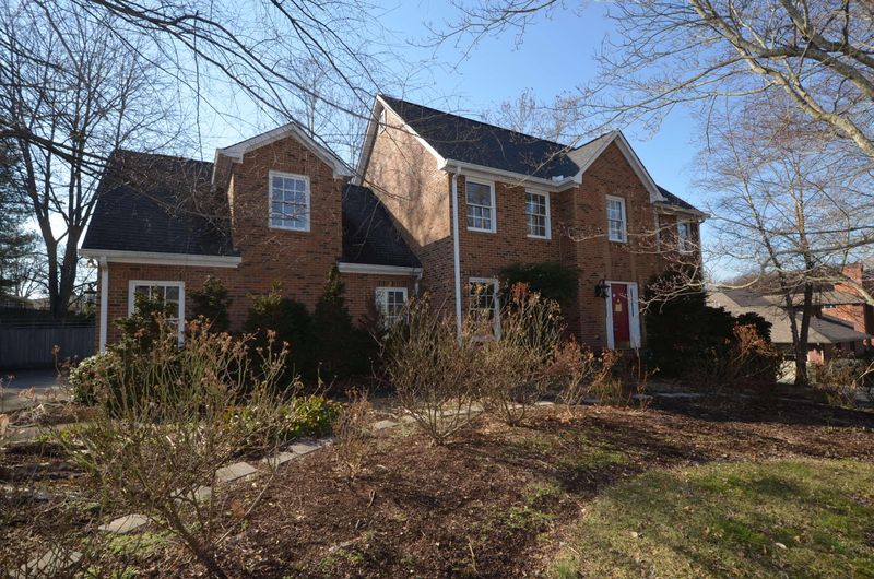 625 Colonial Dr, Morristown, TN 37814