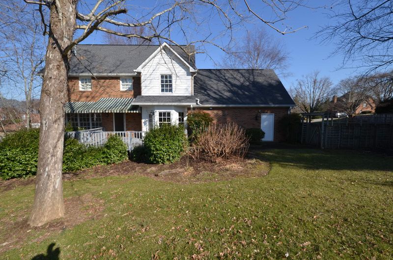 625 Colonial Dr, Morristown, TN 37814