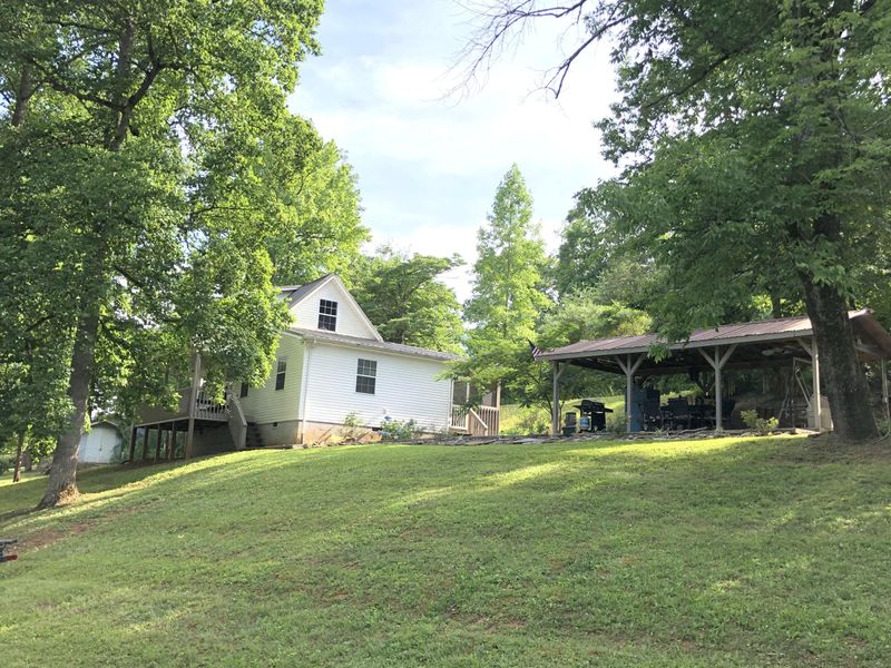 625 Flat Hollow Marina Rd, Speedwell, TN 37870