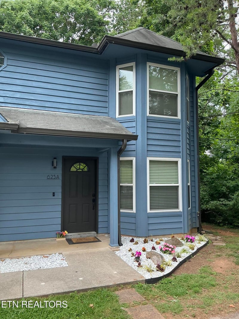 625 Idlewood Ln, Knoxville, TN 37923