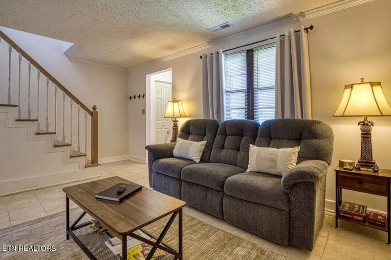 625 S Asbury Rd #APT 16, Pigeon Forge, TN 37863
