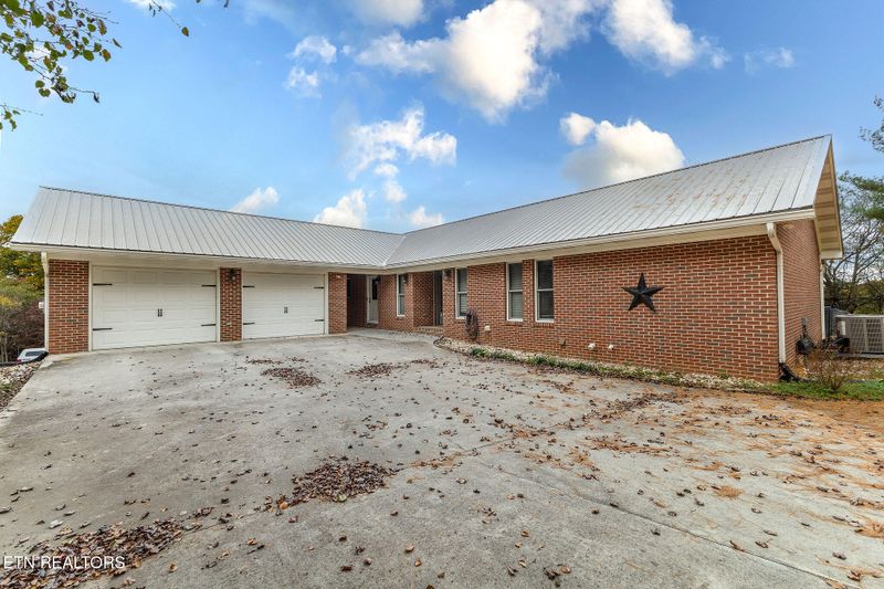 6251 Grimes Rd, Loudon, TN 37774