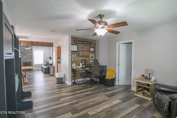 626 Laurel Lake Cir, Madisonville, TN 37354