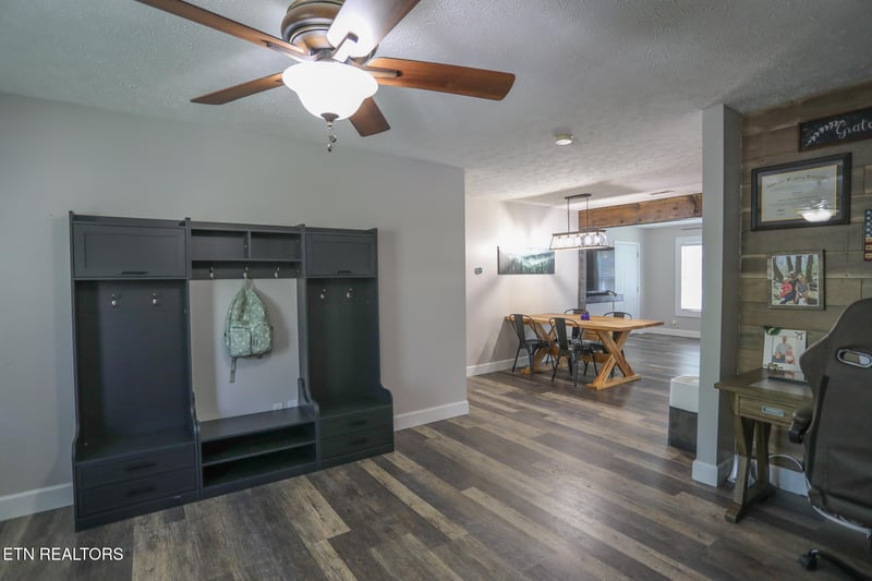 626 Laurel Lake Cir, Madisonville, TN 37354