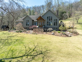 6260 E Lamar Alexander Pkwy, Walland, TN 37886