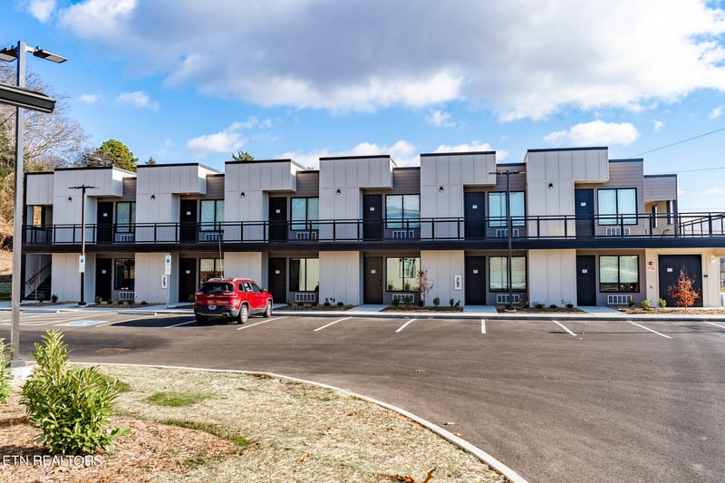 6262 Clinton Hwy, Knoxville, TN 37912